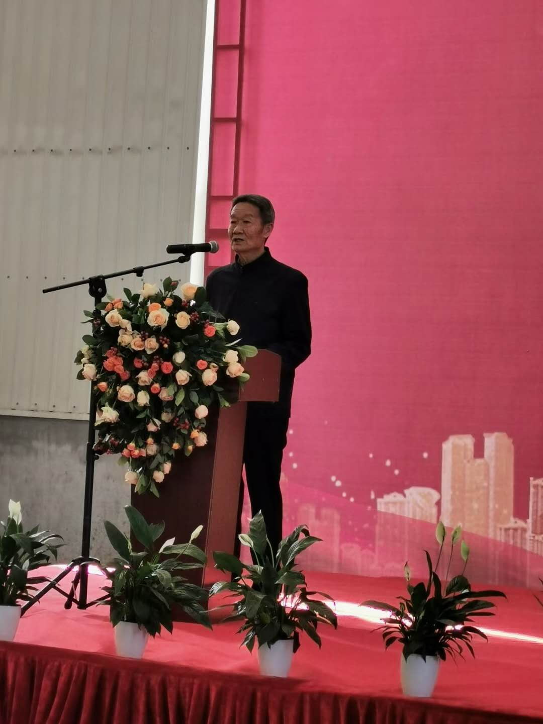 董（dǒng）事（shì）長講話.jpg